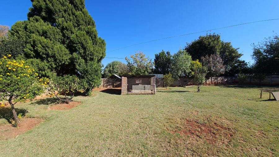  Bedroom Property for Sale in Langenhovenpark Free State